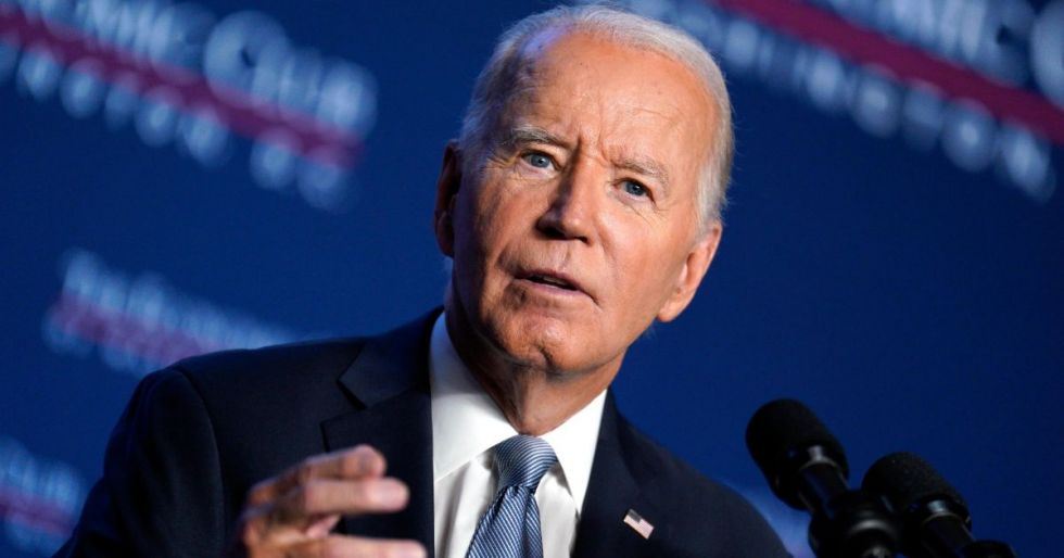 Biden propone prohibir vehículos con tecnología de China y Rusia