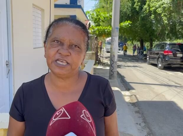 Residentes de Villa González denuncian tienen ocho meses sin recibir agua potable