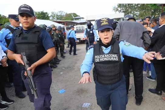 Tres muertos en un enfrentamiento entre policías y delincuentes en Honduras