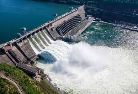 Energía hidroeléctrica representa cerca del 70 % de la matriz de electricidad en Ecuador