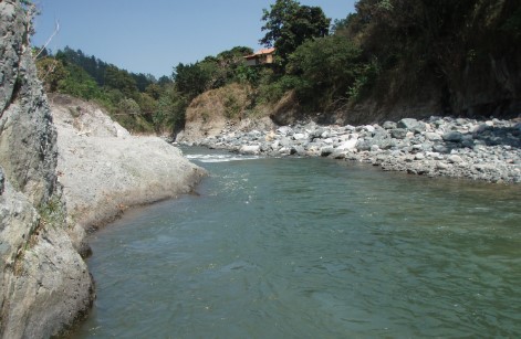 Hombre se lanza al río Yaque del Norte