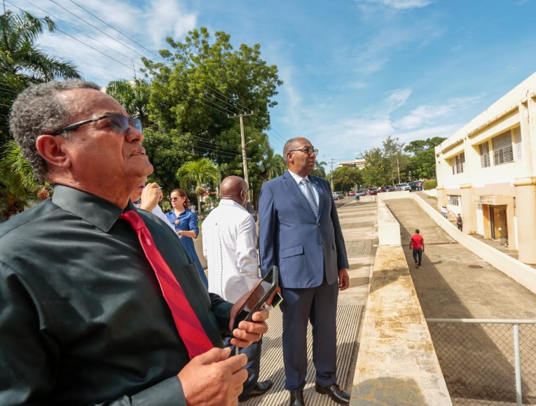 Rector UASD evalúa instalaciones Facultad de Artes y Ruinas Nuevas para ejecutar plan de mejora