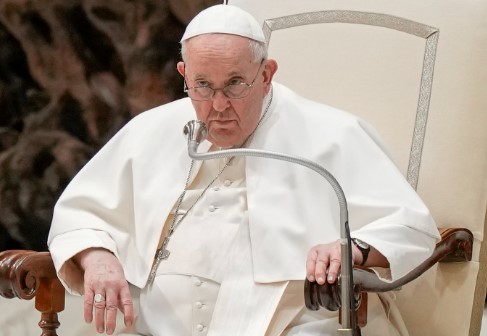 El papa advierte que estamos cerca de una guerra 