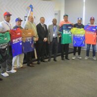 Comisionado de Béisbol y la LBU entregan uniformes y útiles deportivos a equipos - Noticias de hoy en República Dominicana | De Último Minuto