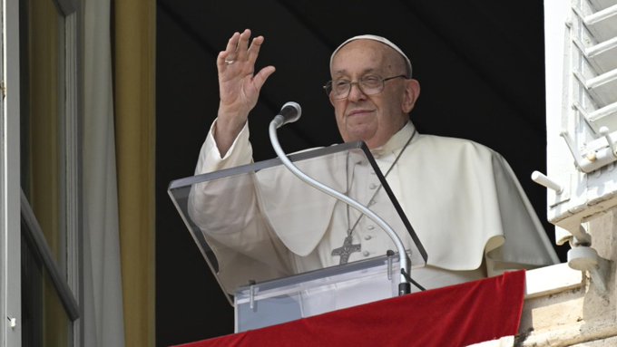 El papa lamenta los ataques que han dejado sin agua ni electricidad en Ucrania