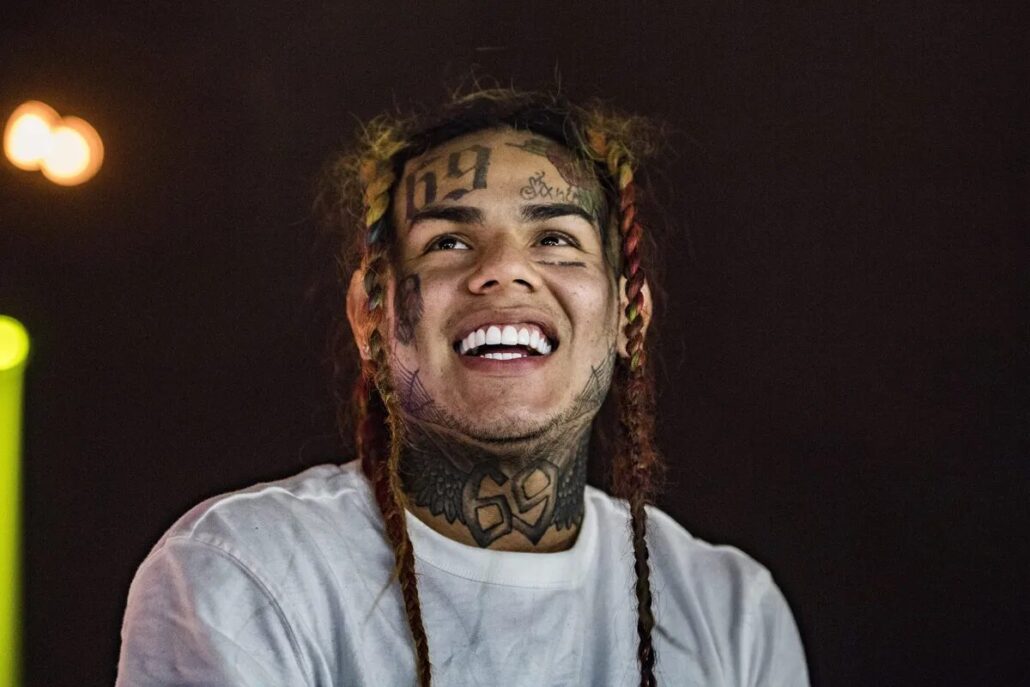 Orden de arresto internacional contra Tekashi responde a denuncia hecha por madre de Yailin