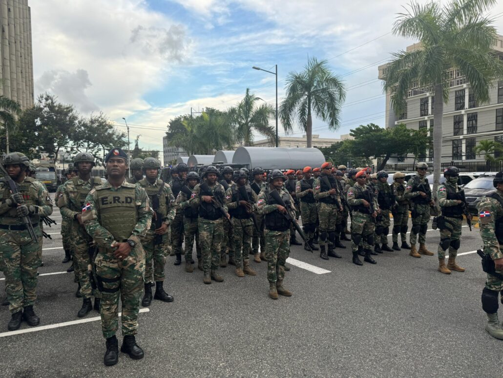 Policía Nacional lanza operativo conjunto para reforzar la seguridad en sectores del Distrito Nacional