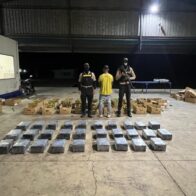 Apresan un hombre y frustran envío de 201 paquetes presumiblemente cocaína en puerto de Manzanillo