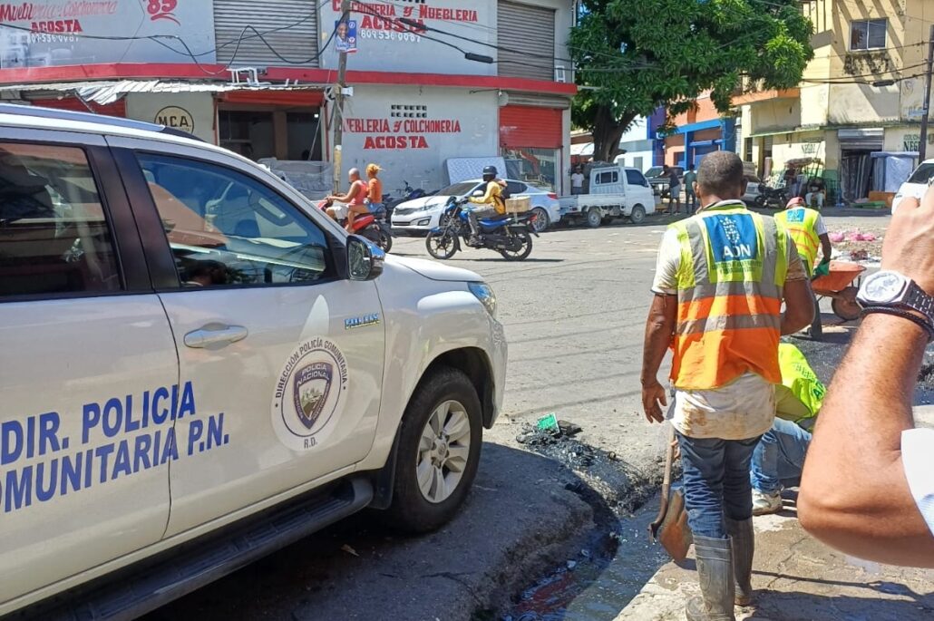 Policía Comunitaria realiza operativo de limpieza