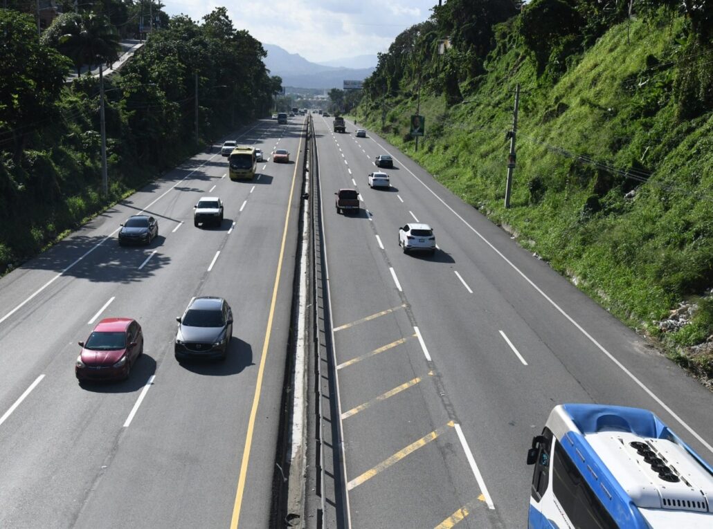 Obras Públicas informa ampliará la autopista 6 de Noviembre