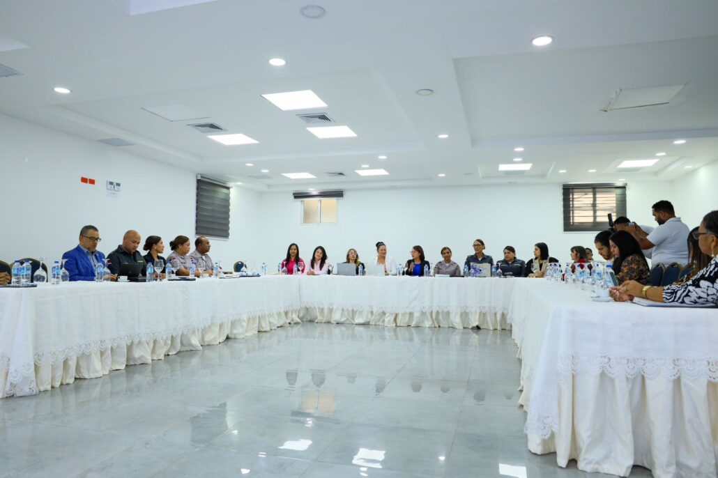 Comisión policial inicia trabajos para montaje en el país de segundo Encuentro de Mujeres Policías de Iberoamerica