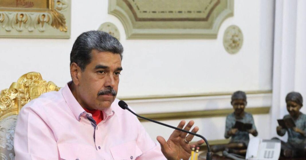 Maduro dice respetar la decisión de González Urrutia de salir de Venezuela a España