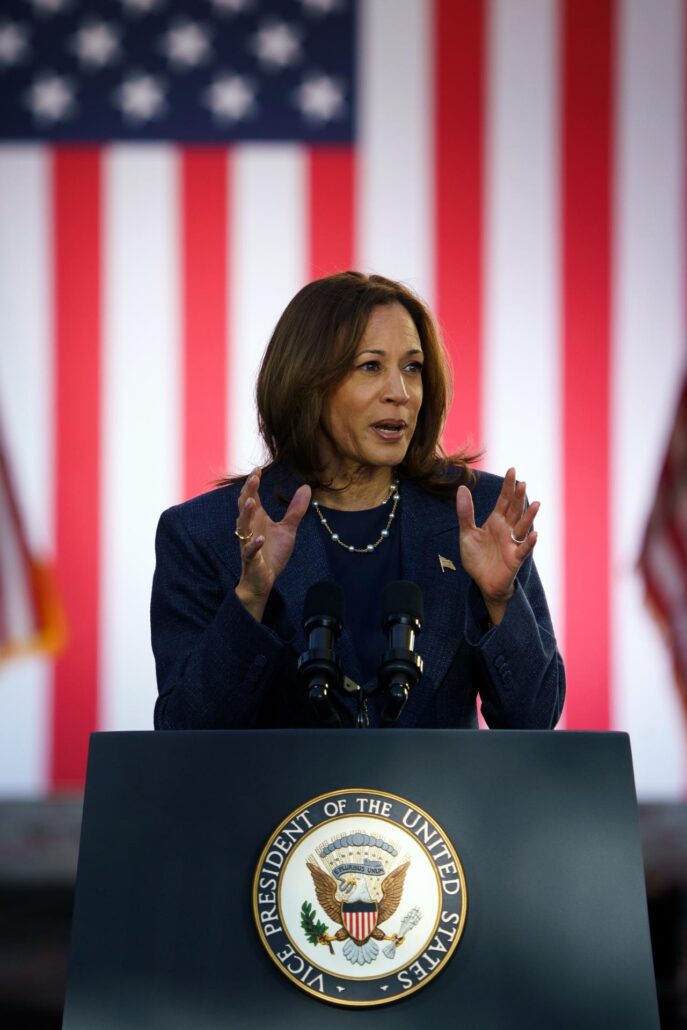 Kamala Harris agudiza los ataques contra Trump porque está 