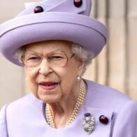 Isabel II padecía cáncer de huesos y sabía que iba a morir, según Boris Johnson