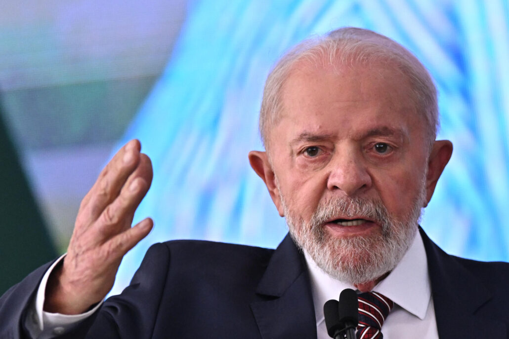 Lula está estable y pasará por una nueva revisión en cinco días tras golpearse en la nuca