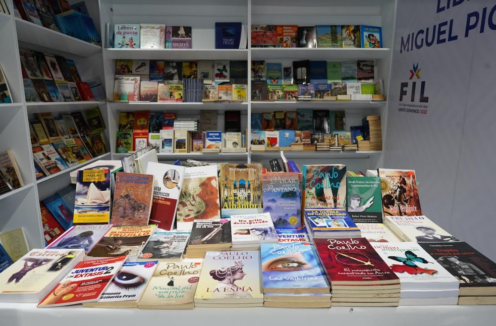 Un gran número de editoras y librerías nacionales y extranjeras estarán en la Feria del Libro 2024