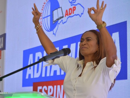 Adhamilka Espinal reconoce victoria de Eduardo Hidalgo en elecciones de la ADP