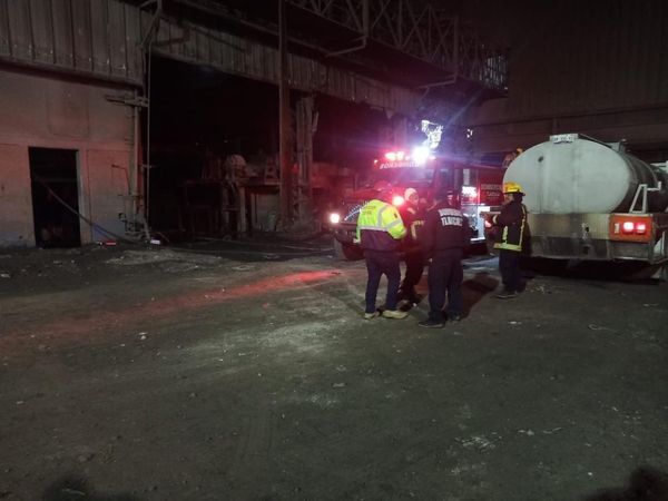 Una explosión en una fábrica de acero deja doce fallecidos