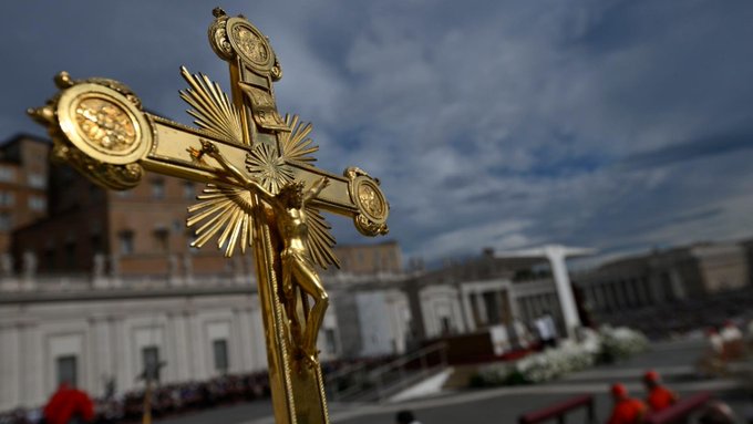 El papa Francisco recorta el salario de los cardenales de la Curia romana