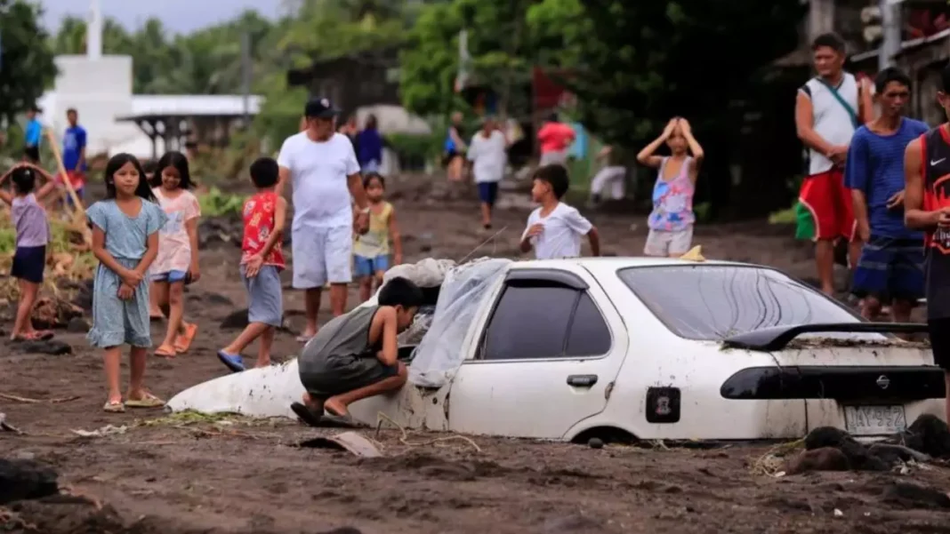 Al menos 20 muertos debido a la tormenta tropical Trami en Filipinas