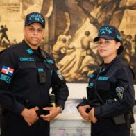 Abinader presenta nuevo uniforme de la Policía Nacional - Noticias de hoy en República Dominicana | De Último Minuto
