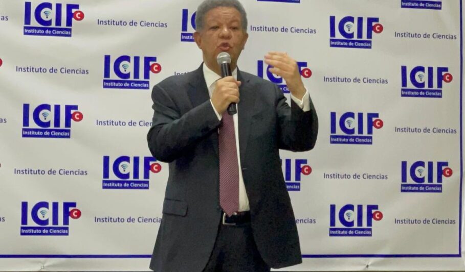 Leonel afirma sociedad dominicana no permitirá reforma fiscal 