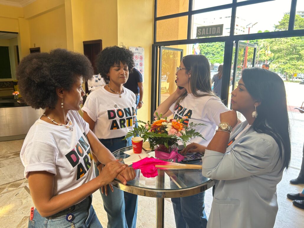 Lanzan campaña “DONARTE” para apoyar a estudiantes de arte