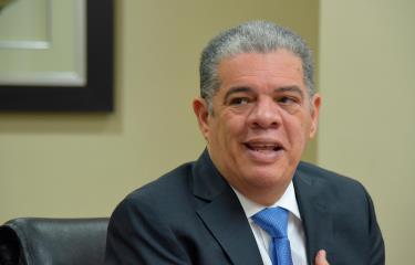 Carlos Amarante Baret anuncia importante acto este domingo en el Hotel Sheraton