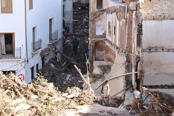 Siguen las tareas de desescombro en España por el temporal