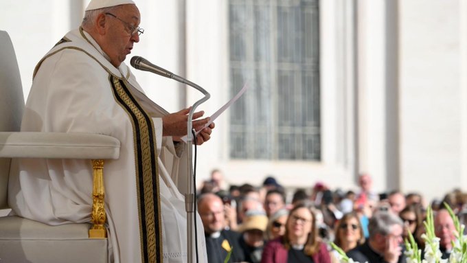 El papa convoca el 7 de octubre una jornada de oración para pedir la paz