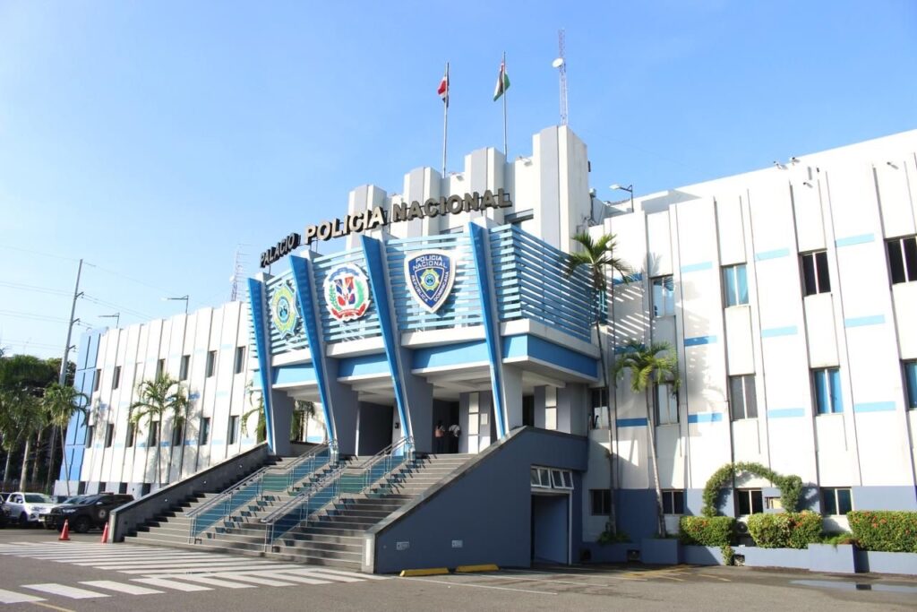 Once policías arrestados por presunto robo y comercialización de cápsulas de la institución