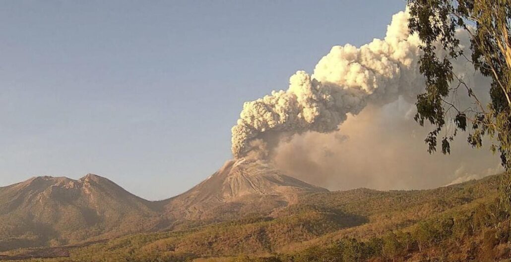 Bali comienza a recuperar la normalidad tras las cancelaciones de vuelos por el volcán