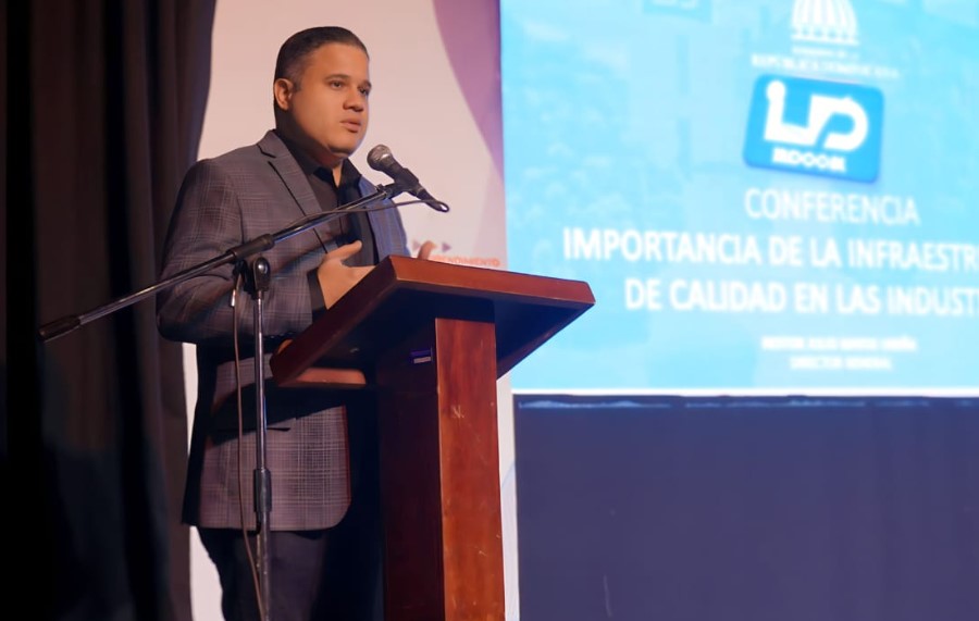 Director de INDOCAL destaca importancia de la normalización para las industrias en Feria de Innovación y Emprendimiento 2024