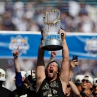 Clayton Kershaw se somete a cirugías en el pie y la rodilla izquierda - Noticias de hoy en República Dominicana | De Último Minuto