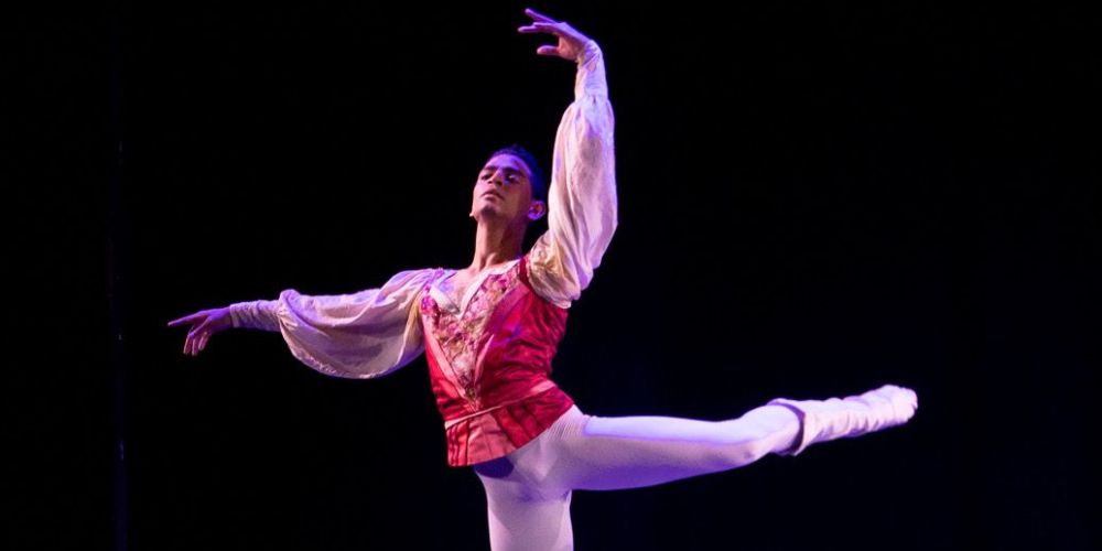 Alexander Marmolejos, joven promesa de la danza que representa al país internacionalmente