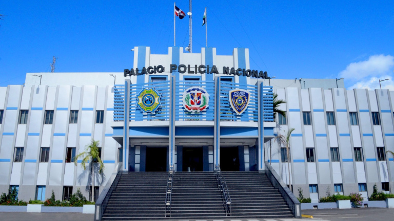 PN e INTERPOL capturan a dominicano requerido por autoridades españolas por homicidio y porte ilegal de armas de fuego