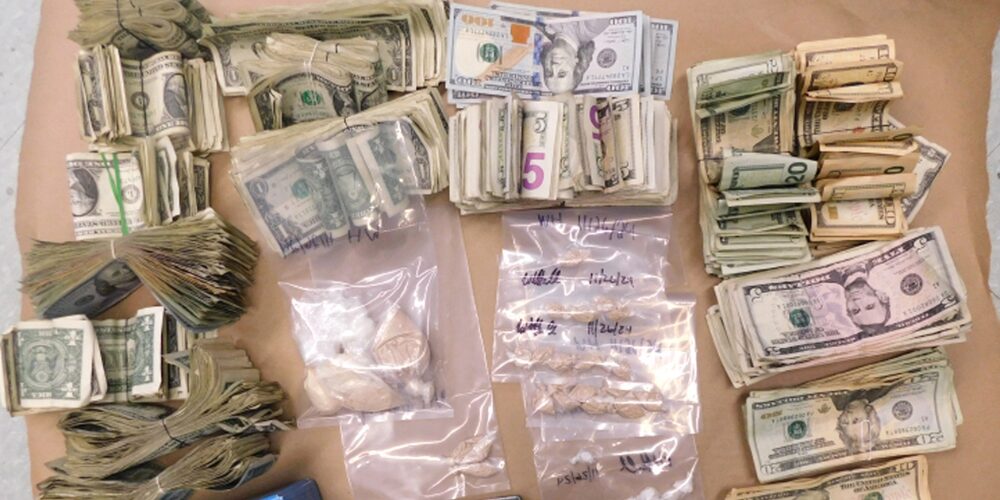 Expolicía dominicano sentenciado a 33 meses de prisión por tráfico de cocaína desde RD