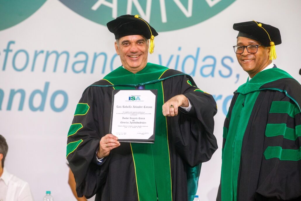 Pte. Abinader recibe Honoris Causa de la Universidad ISA