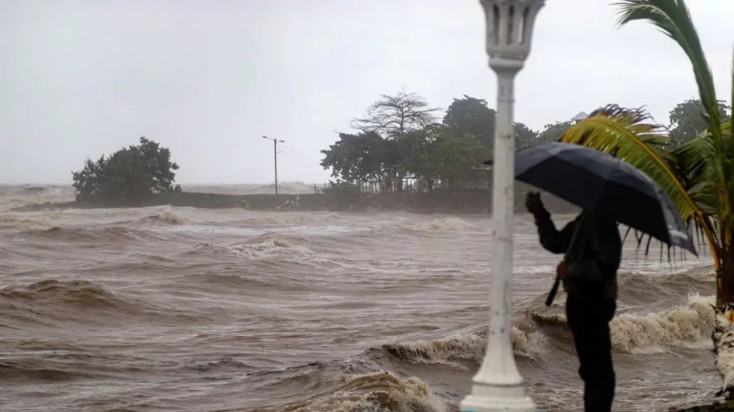 Un muerto y más de 47,000 personas afectadas por la tormenta tropical Sara en Honduras