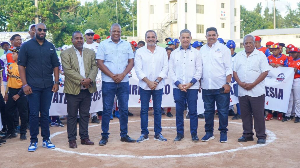 Inauguran Clásico de Pequeñas Ligas U12 Copa Banreservas