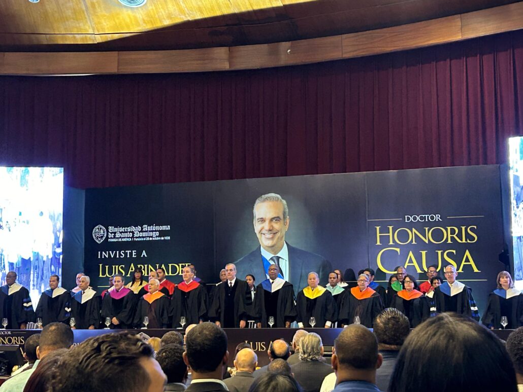 UASD otorga Doctorado Honoris Causa al presidente Luis Abinader