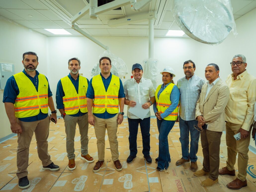 Ministro de la Presidencia supervisa construcción del Hospital San Vicente de Paul en San Francisco de Macorís