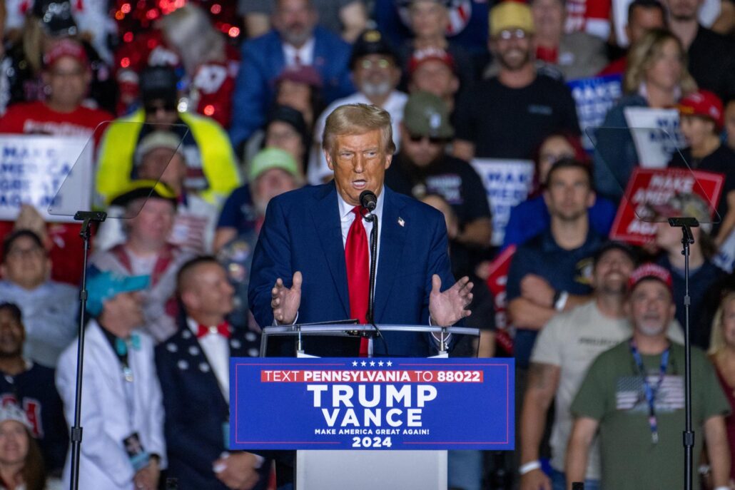 Donald Trump elige a una mujer a la que define como 