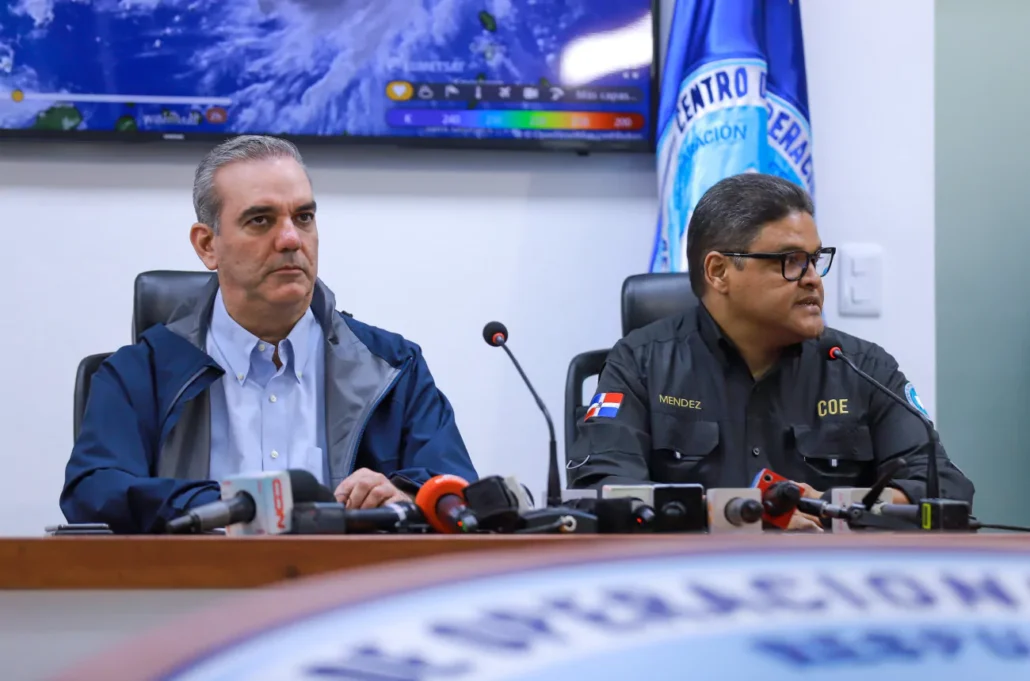 Presidente Abinader convoca reunión de emergencia ante efectos de la vaguada en el país