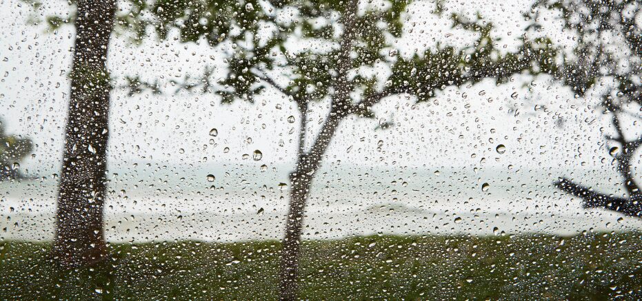 Lluvias continuarán este sábado por la incidencia de una vaguada