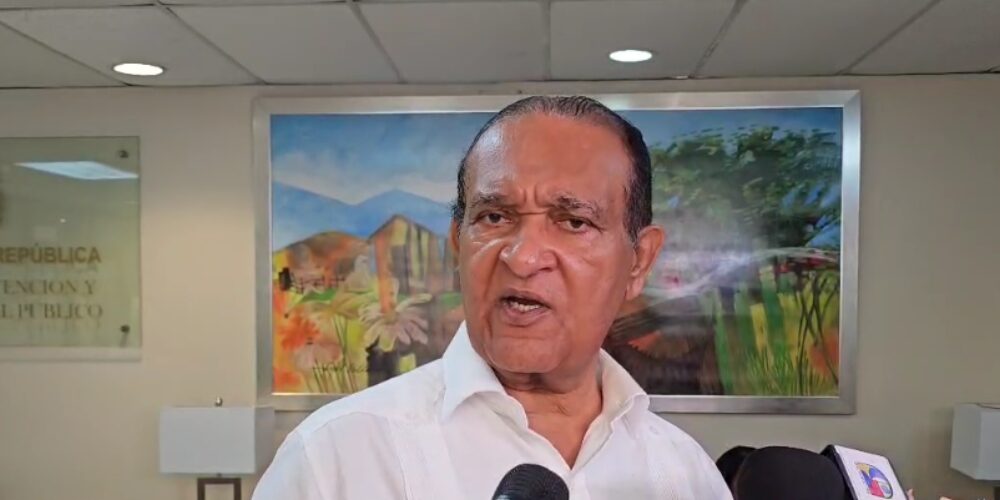 Antonio Marte reitera no aumentarán costo de pasajes en Navidad