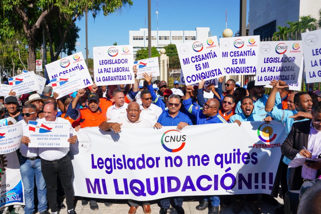 Sindicatos de trabajadores llaman a legisladores a aprobar Reforma Laboral 