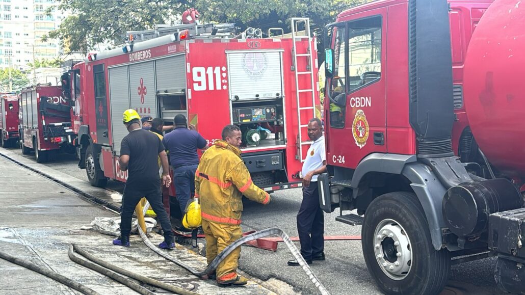 Se registra un incendio en Plaza Bolera