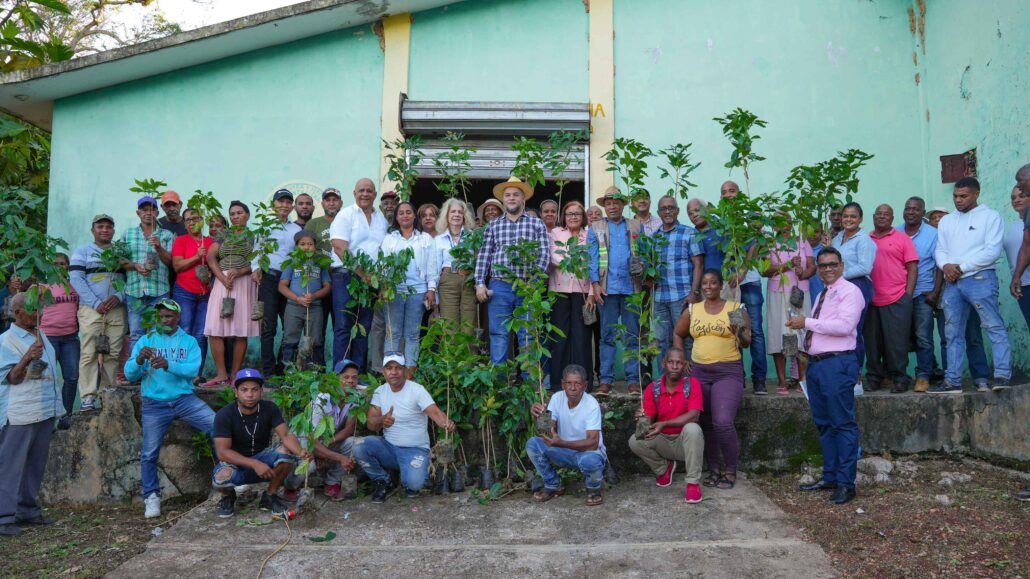 Plan Salvando La Montaña busca mejorar producción de café en Barahona