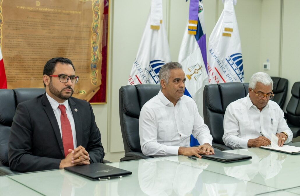 Energía y Minas traspasa al Poder Judicial terrenos de la antigua Corporación de Electricidad